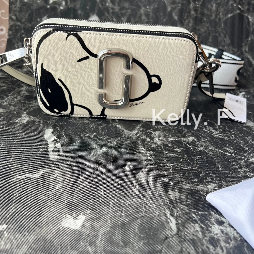 MARC JACOBS snapshot - Picture 1 of 12